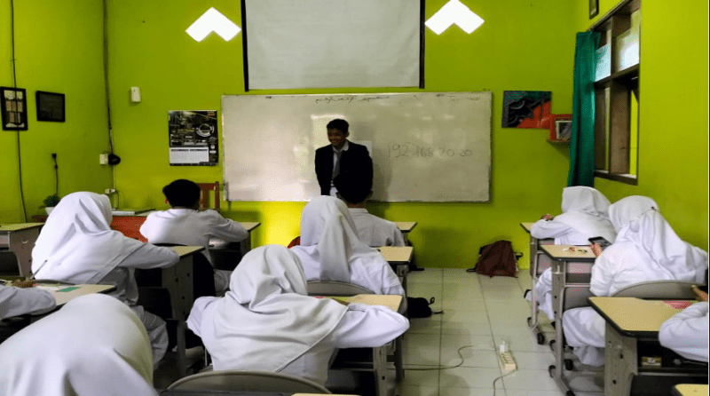 Tugas Tambahan Bagi Guru Setelah Penghapusan Penjurusan di Jenjang SMA