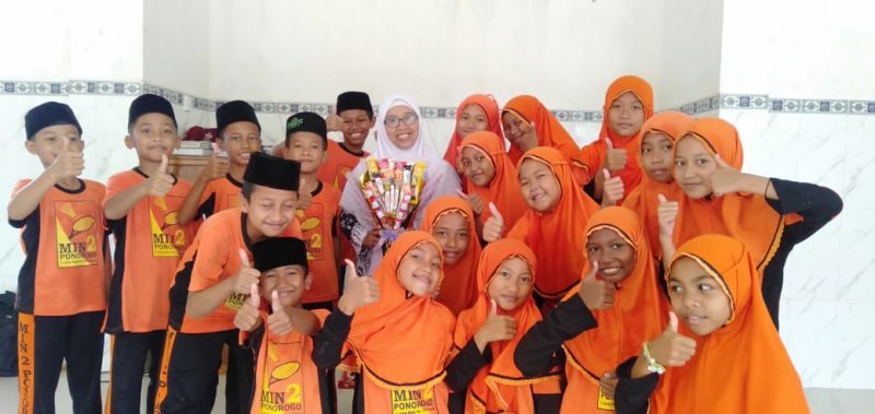 Siti Komariyah/Guru di MIN 2 Ponorogo