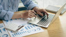 Foto: Ilustrasi operator sekolah sedang login dapodik/pixabay.com