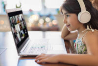 Foto: Ilustrasi siswa belajar menggunakan perangkat audio/pixabay.com