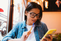 Foto: Ilustrasi calon mahasiswa memantau informasi/pixabay.com