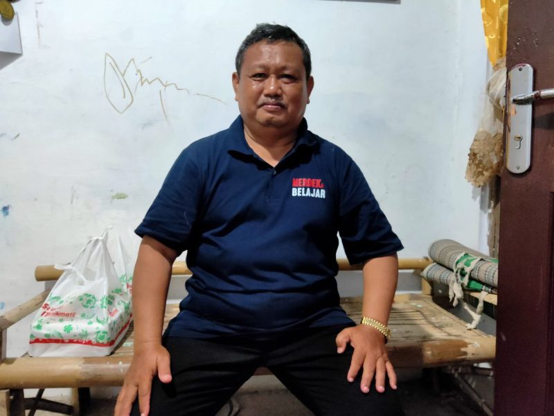 Foto: Kepala SMP N 2 Dukuhseti, Damin. (NaikPangkat.com/Singgih) 