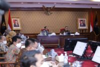 Mendikbud dan MenPAN RB dalam Rapat/ photo by Mendikbud dan MenPAN RB dalam Rapat