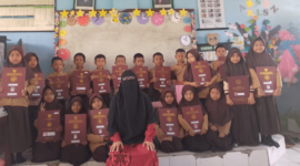 Andi Hazizah Al Jufri, S.Pd,. Gr., guru di SDN 178 Tuban, Luwu Timur, Sulawesi-Selatan.